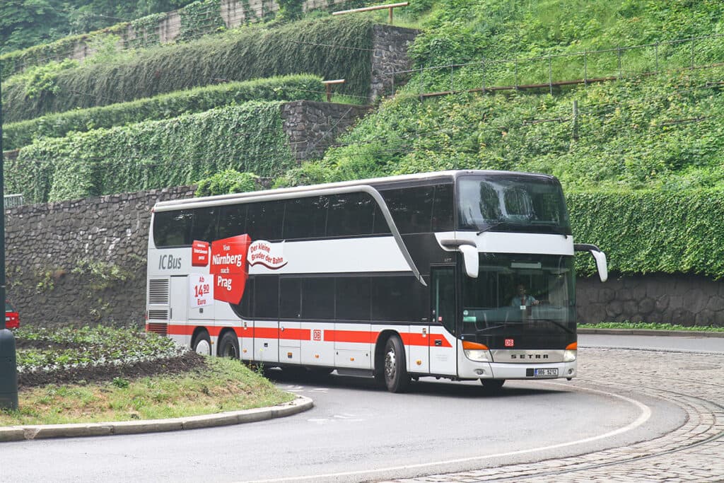 列車もバスも両方やります!　ドイツ鉄道が高速バス事業に手を出していた時代……だと!? - 自動車情報誌「ベストカー」