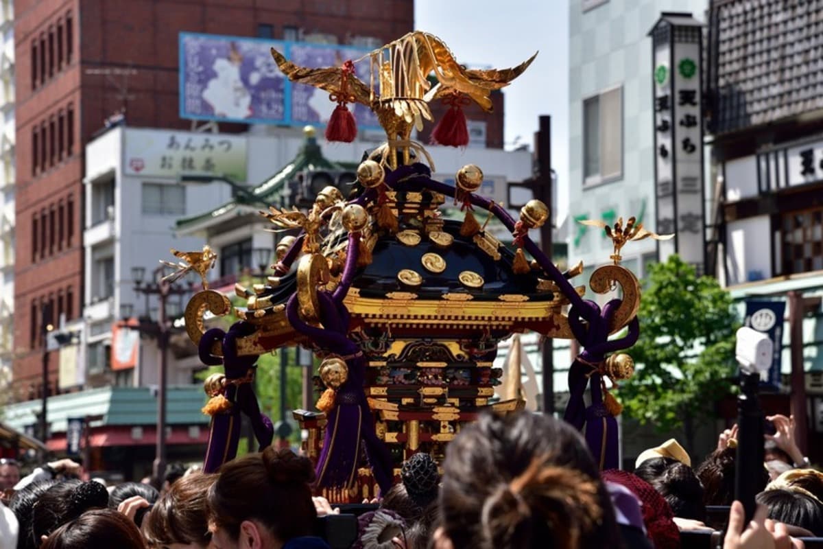 【2026年5月6月】浅草・三社祭は5月15日から!江戸っ子の熱気を感じる東京の祭り・例大祭5選