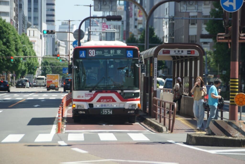まるで路面電車のような「基幹バス」!! 名古屋だけのこの謎シス交通は意外に歴史があるのだった! - 自動車情報誌「ベストカー」