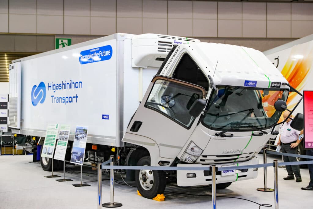 エンジンから架装物まで丸ごと「再生」! いすゞが「冷凍車のリマニユニット車」商品化に向けトプレックと協業開始! - 自動車情報誌「ベストカー」