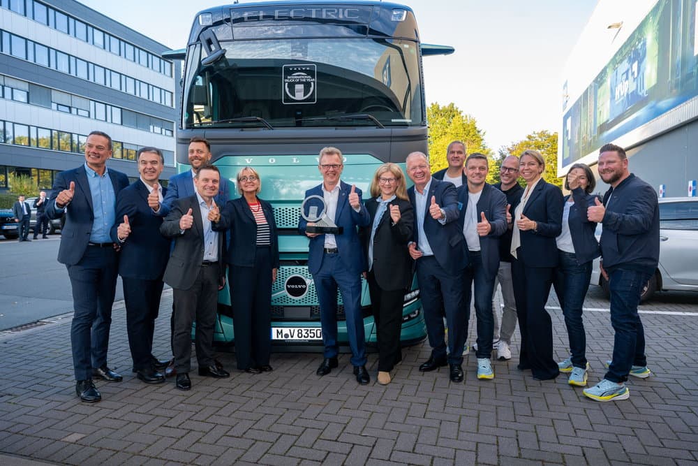 トラックオブザイヤーに再びボルボのバッテリーEV! イノベーション・アワードではハイブリッド技術の再評価も!? - 自動車情報誌「ベストカー」